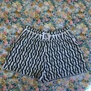 Fore All Women’s Govvy Flat Front Golf Shorts (small)